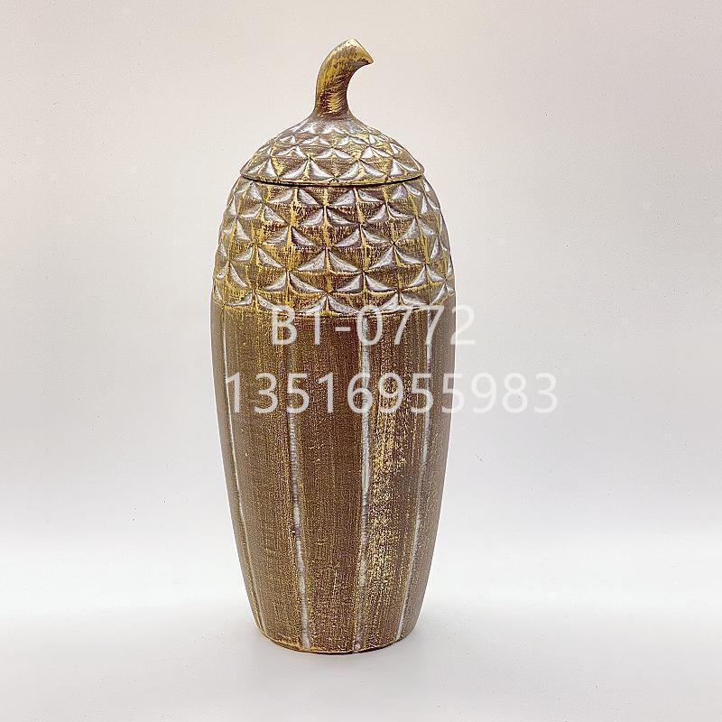 European Entry Lux Electroplated Gold Plaid Metal Temple Jar Art Storage Jar Model Room Hotel Ornaments Vase