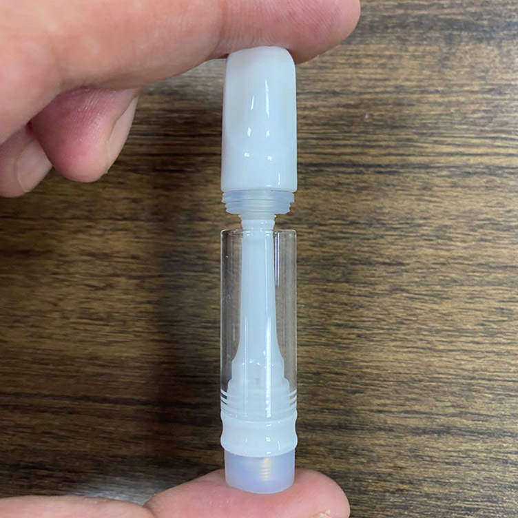 厂家销售批发雾化器 白色全陶瓷雾化器 一次性烟具0.5ml陶瓷烟嘴