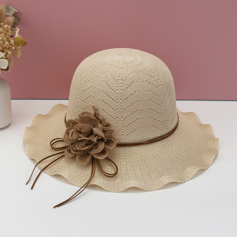 2023 New Summer Women's Beach Hat Sunshade Sun Protection Hat Travel Knitted Hat Flower Straw Hat Sun Hat