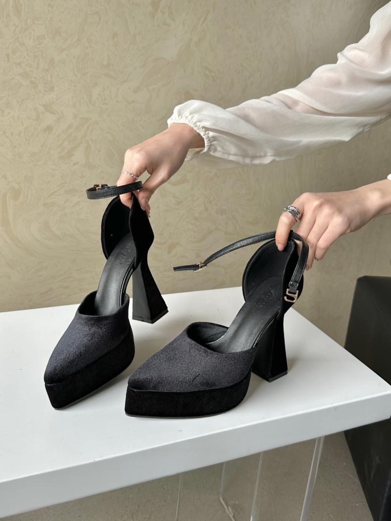 2024春新款丝绒松糕单鞋尖头一字扣12cm粗跟高跟鞋防水台包头凉鞋