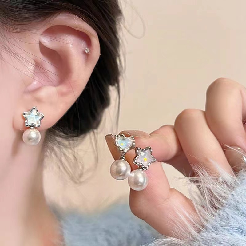 Gentle Style ~ Blue Heart Pearl Stud Earrings Women's 2024 New Temperament Wild High-Grade Earrings Ins Trendy Earrings