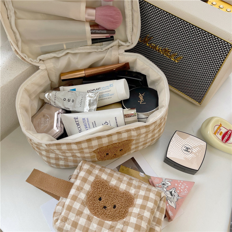 Cute Cartoon Bear Cosmetic Bag Large Capacity Portable Toiletry Bag Travel Storage Bag Niche Skin Care Products Buggy Bag