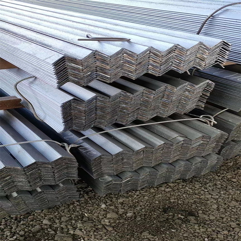 热镀锌角钢 热轧角钢 等边镀锌角钢 黑料冲孔万能角钢 货架三角铁