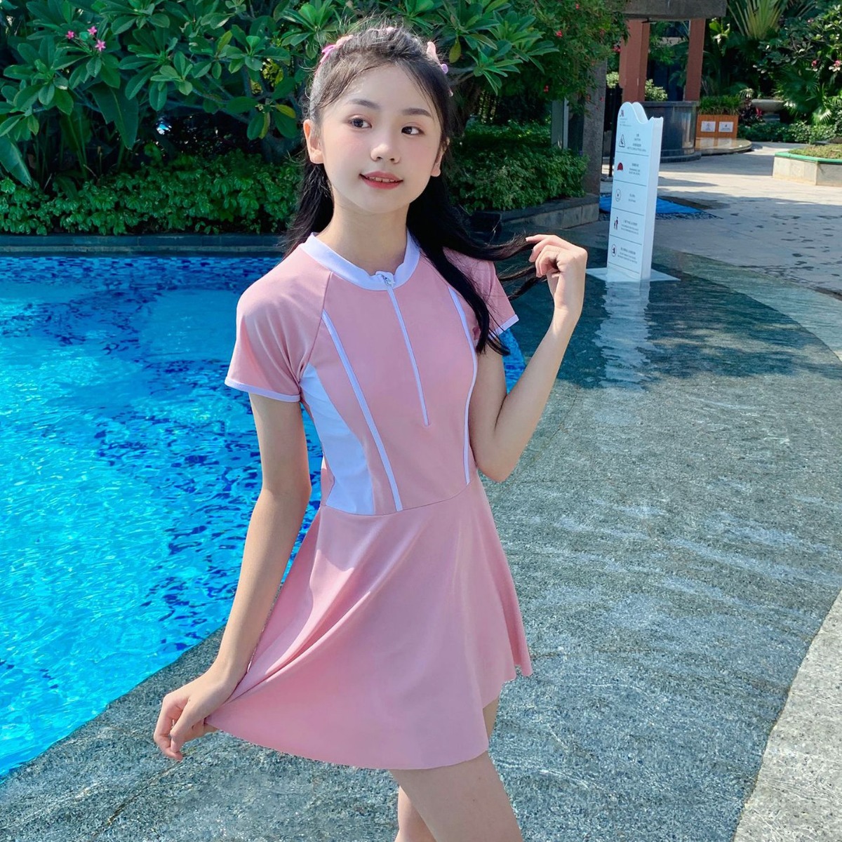 新款儿童泳衣女童连体裙式女孩可爱公主游泳衣学生少女泳装批发