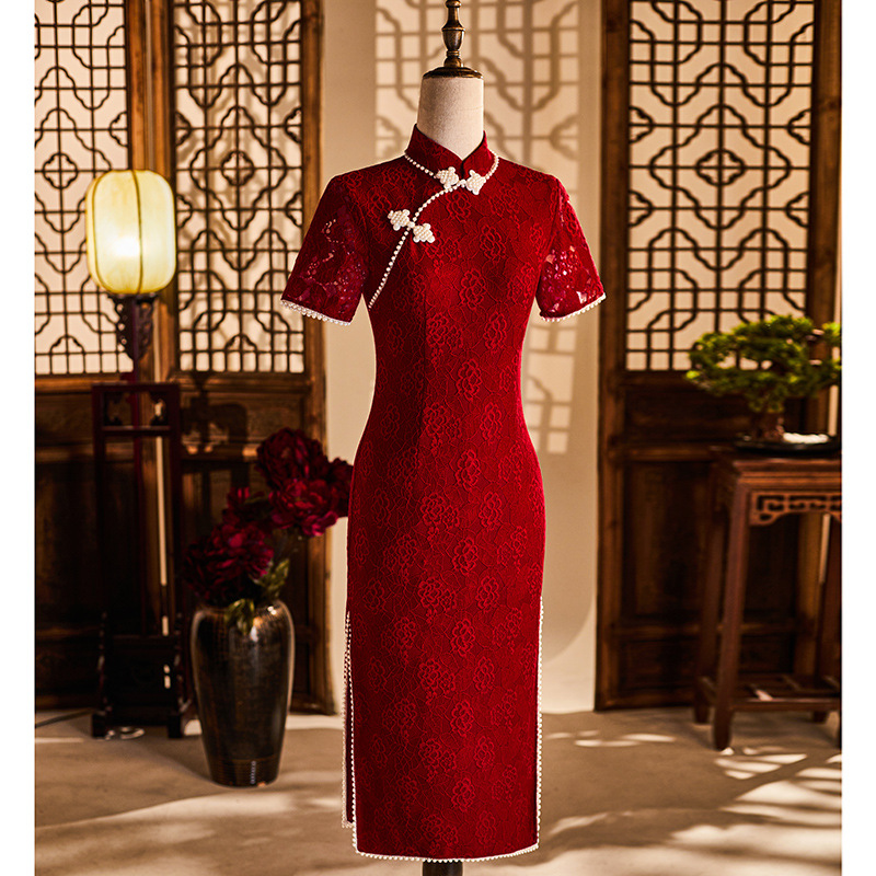 红色旗袍敬酒服2023新款新娘中式结婚订婚礼服连衣裙蕾丝长款钉珠