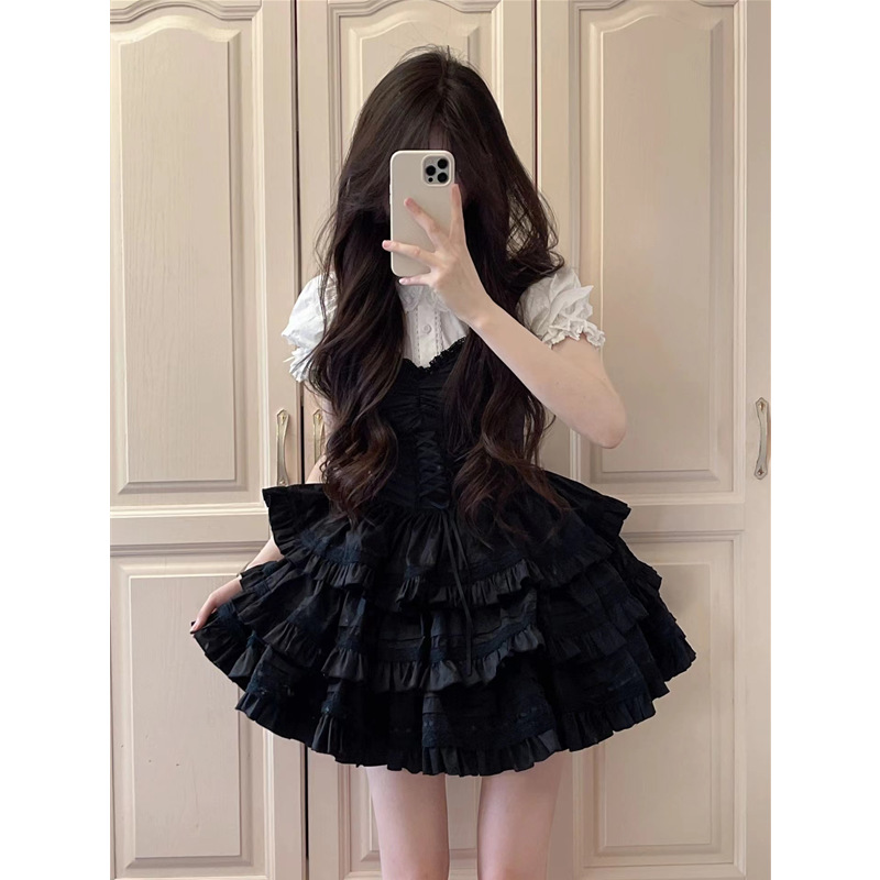 气质小众甜美洛丽塔花边泡泡袖衬衫 收腰显瘦黑色蓬蓬裙短裙套装