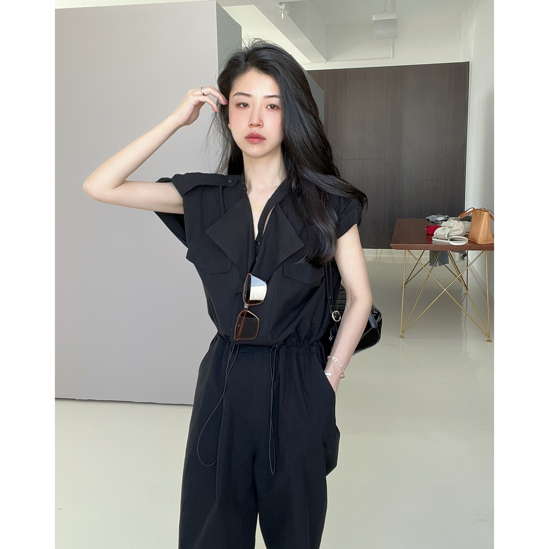 2022夏季新品女装 韩版v字领时髦显瘦无袖女士出街连体裤