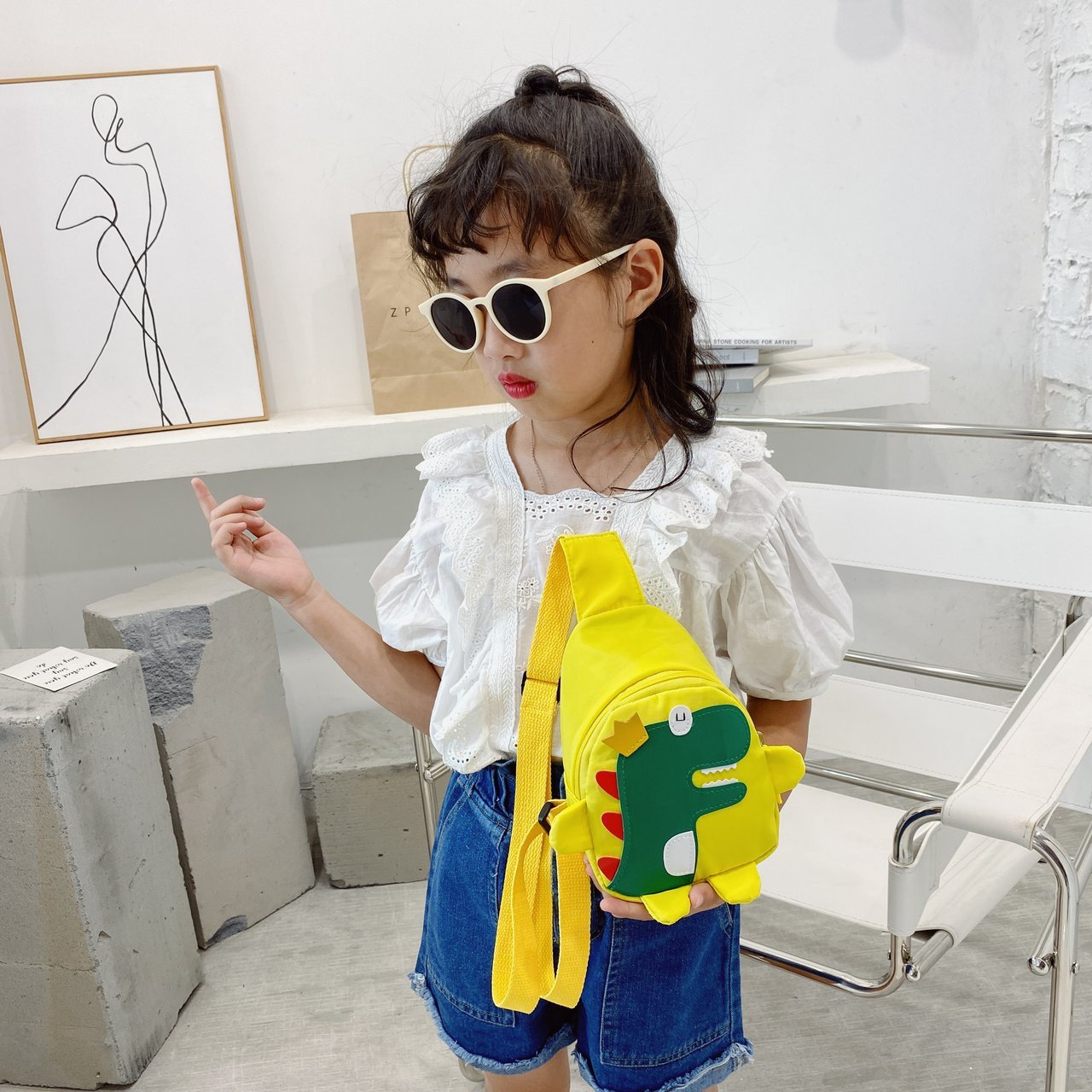 2023 New Nylon Dinosaur Children's Chest Cross Body Bag Cute Fashionable Kindergarten Student Baby Shoulder Bag