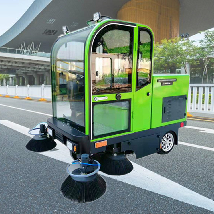 方向盘式扫地机 清扫树叶雾炮式清洁车 物业环卫喷雾降尘款扫路车