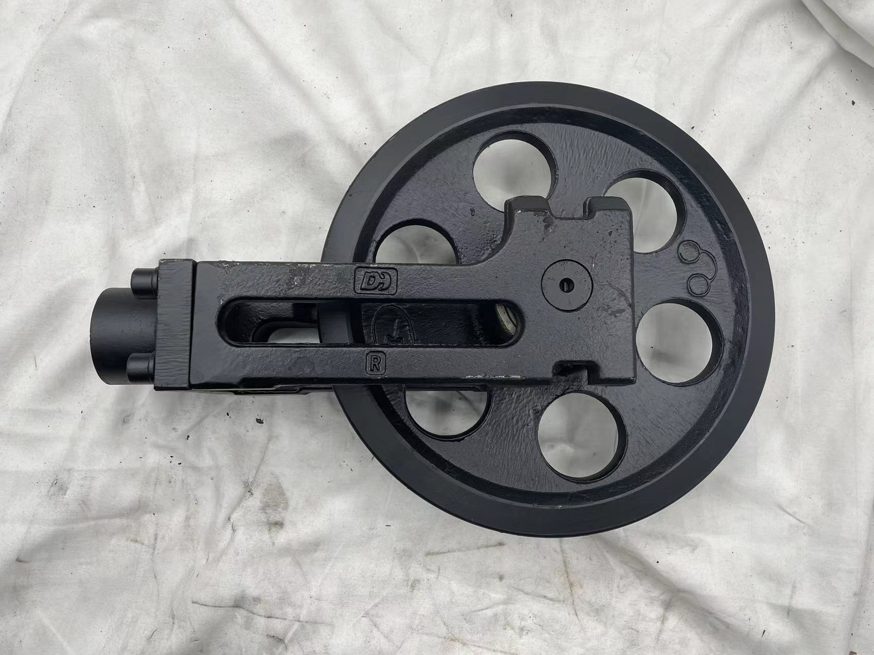 挖掘机引导轮卡特现代徐工神钢挖机链铁轮引导向轮72节距挖机配件