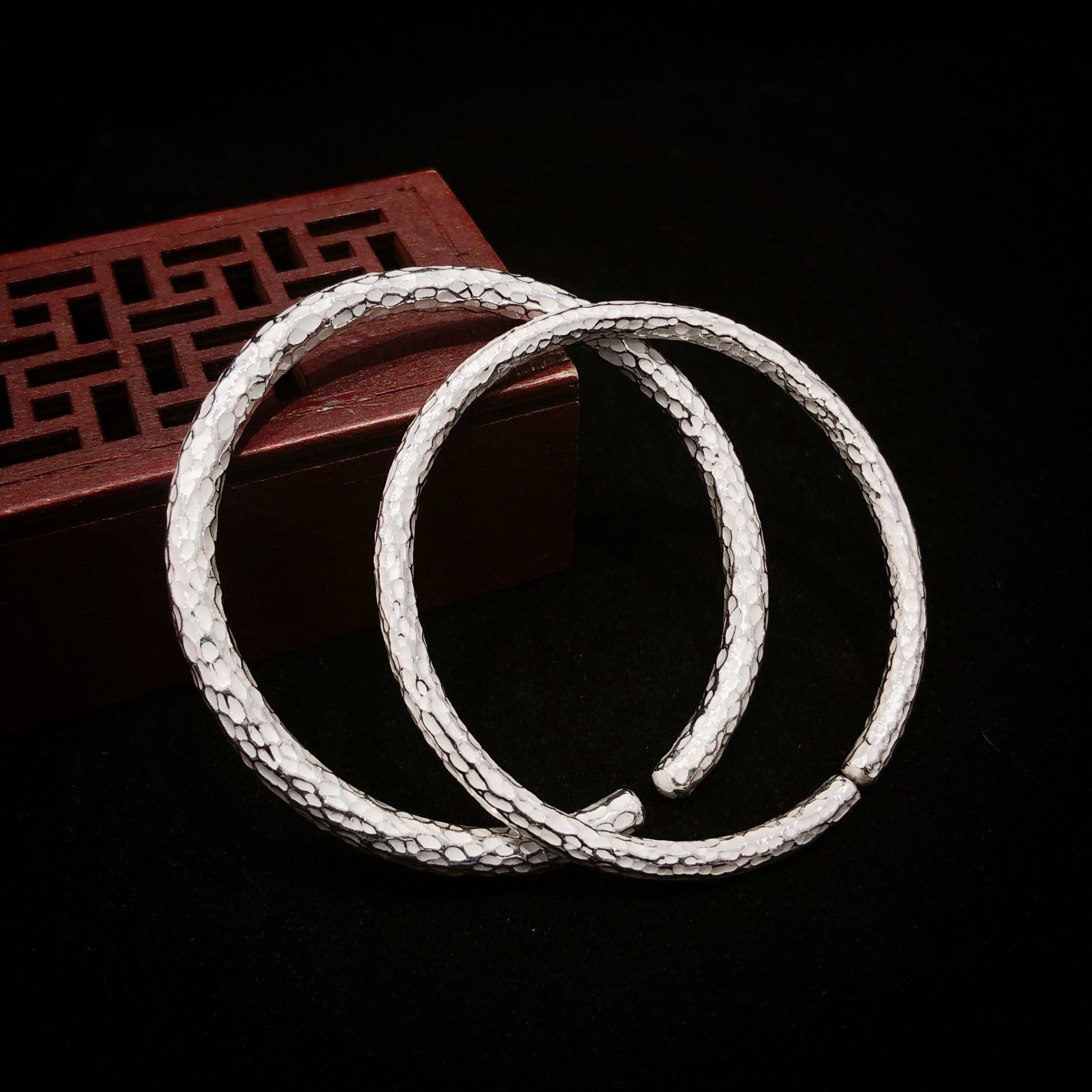 饰品有限责任公司5年祥银居品牌相似同款2新款福如东海复古手镯女云南