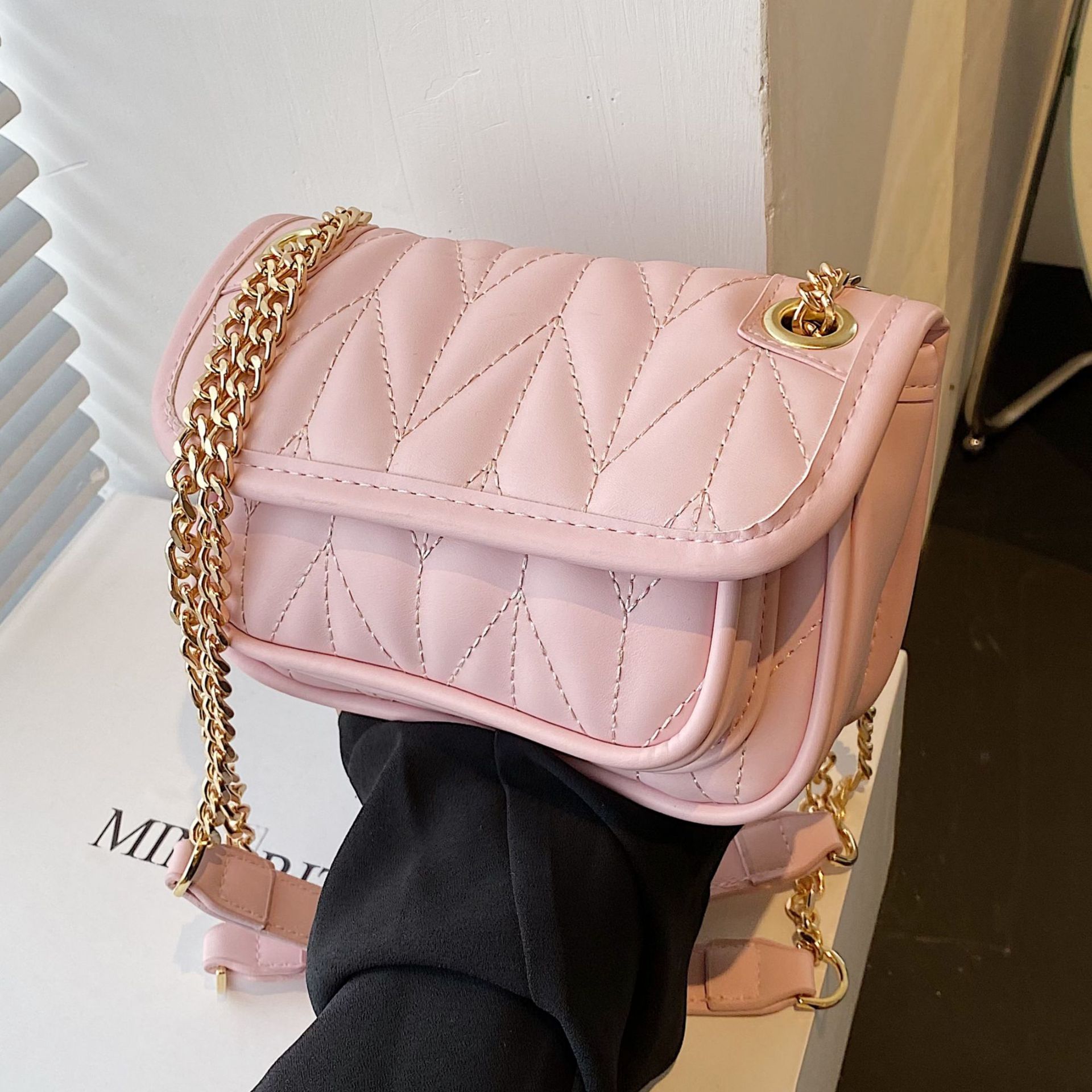 菱格绣线链条小包包女士手提包2024新款小众设计单肩斜挎包小方包