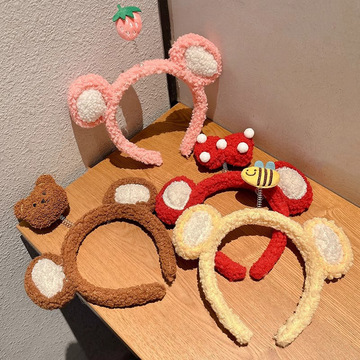 粉色小熊耳朵草莓发箍女秋冬毛绒洗脸压发头箍可爱毛茸茸发卡头饰