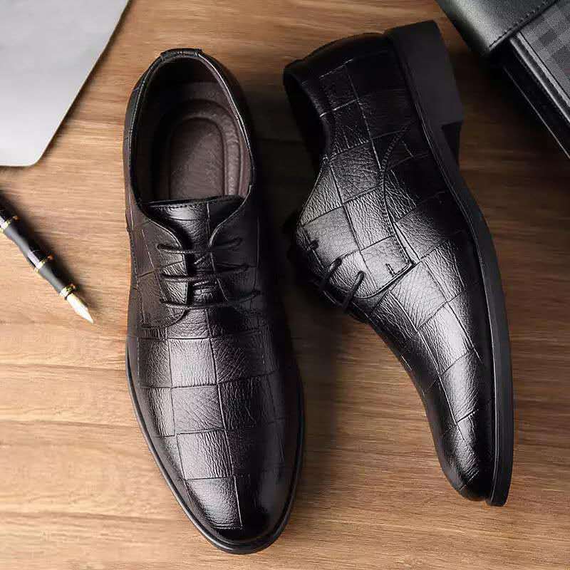 2023 Spring New Leather Shoes Men's Business Formal Groomsman Large Size Shoes All-Matching Casual Wedding Shoes One Piece Dropshipping