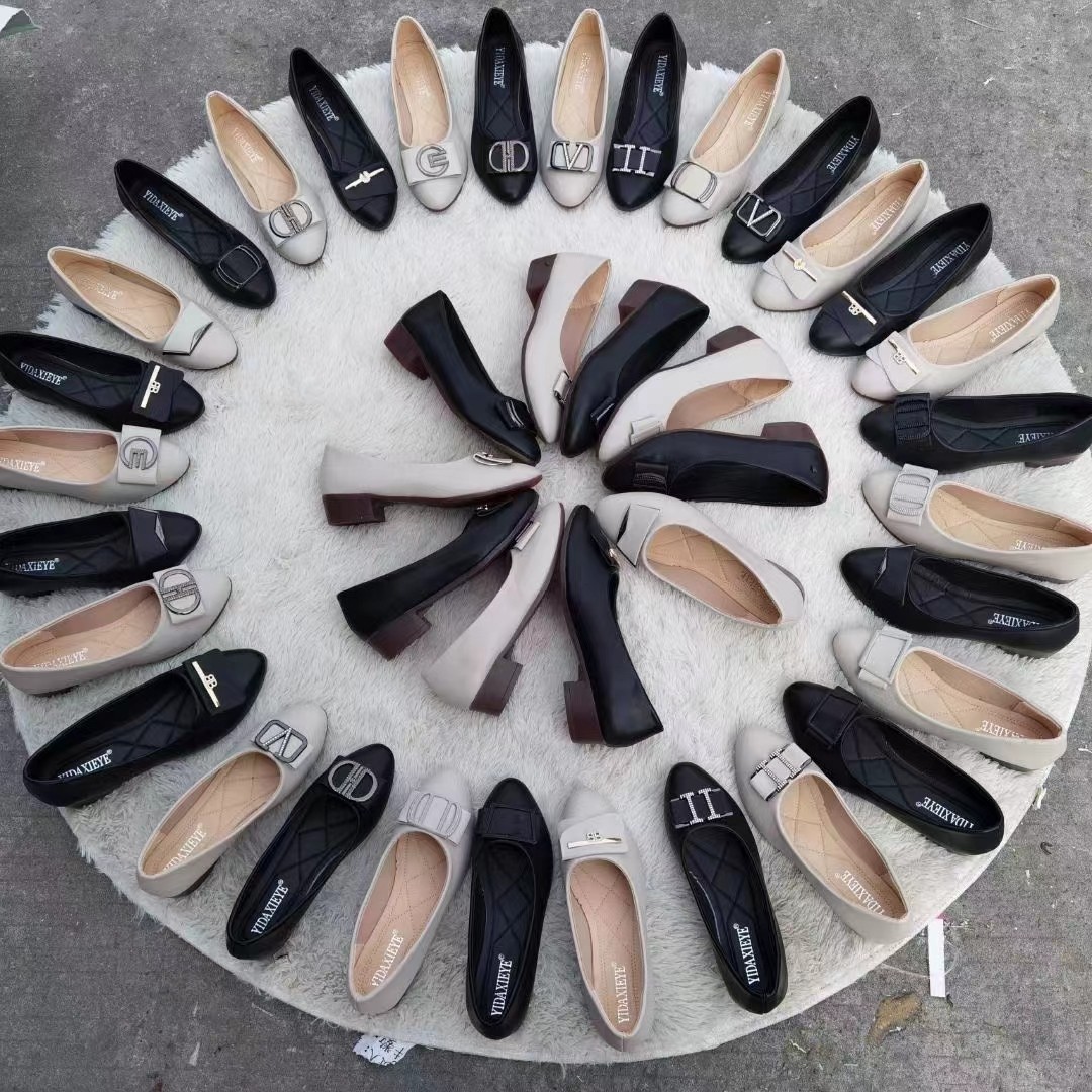 温州库存鞋 女士凉鞋清仓处理 地摊鞋 断码鞋 外贸出口 女鞋尾货