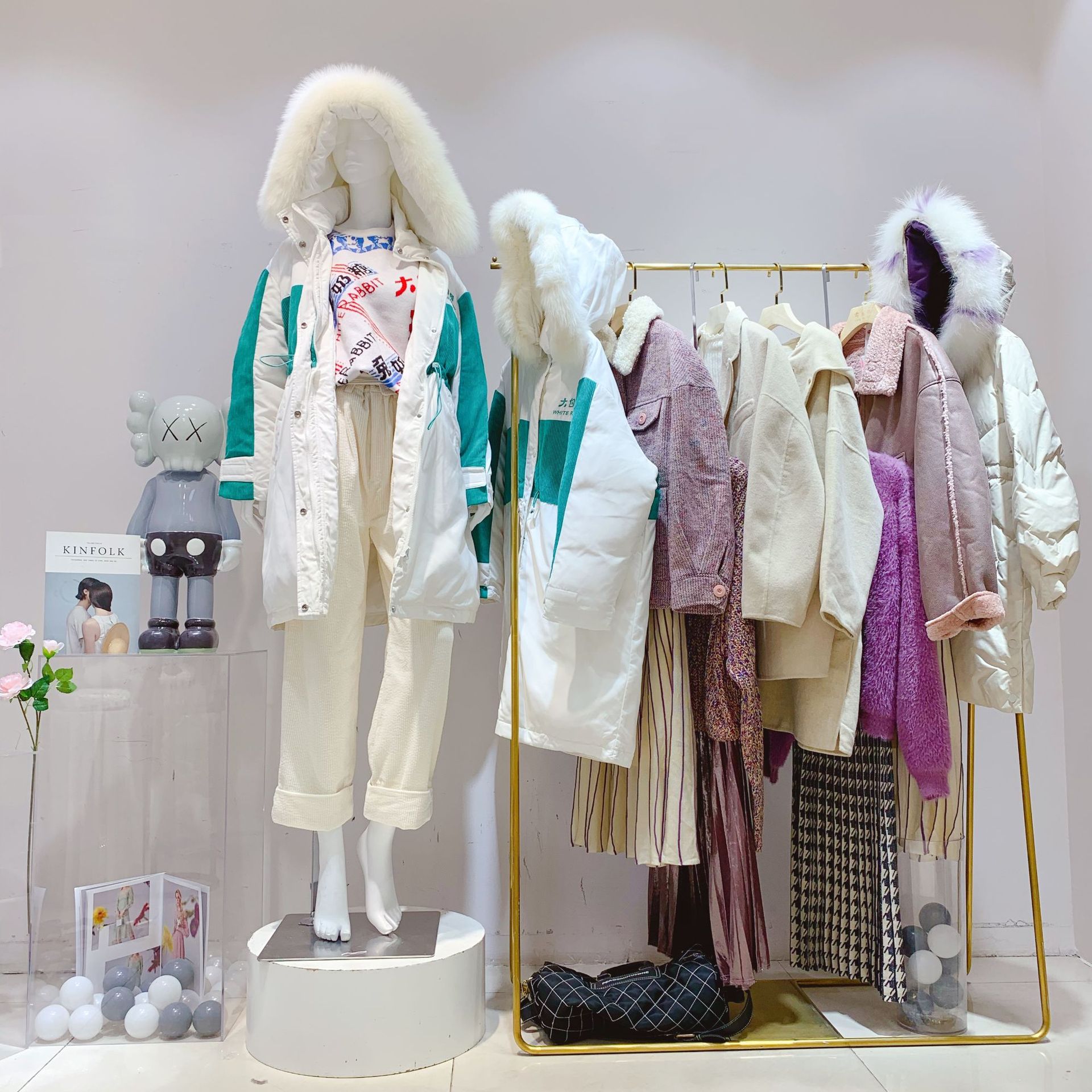 我爱露露高端品牌折扣女装清仓批发 乐町衣服 地摊拼多多直播货源