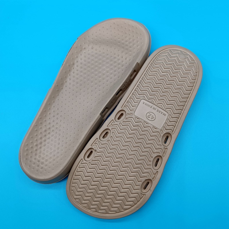 eva材质踩钉款手工一字拖鞋底 按摩颗粒底纹25-47码大底外贸批发