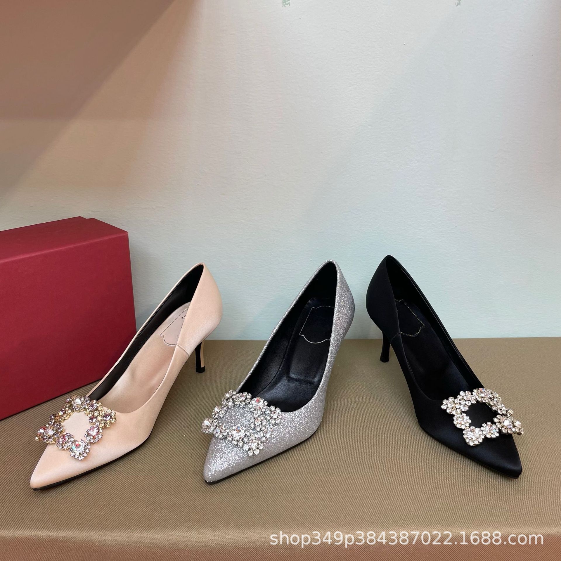 莞产顶级!rv经典方扣水钻高跟鞋尖头细跟真丝婚鞋法式小众女鞋