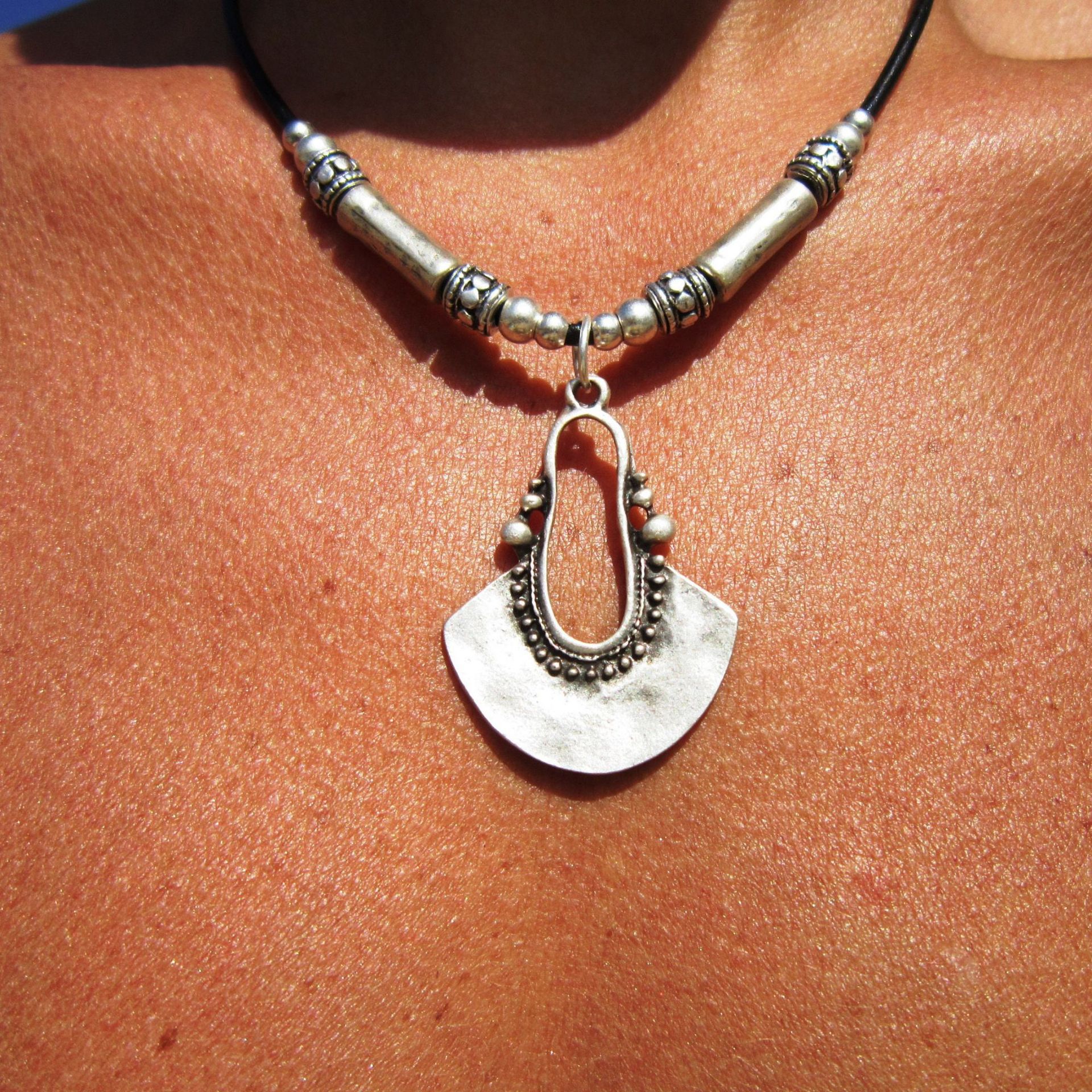 铭诚 跨境热卖牛皮绳吊坠项链文艺复古几何欧美时尚百搭气质项链