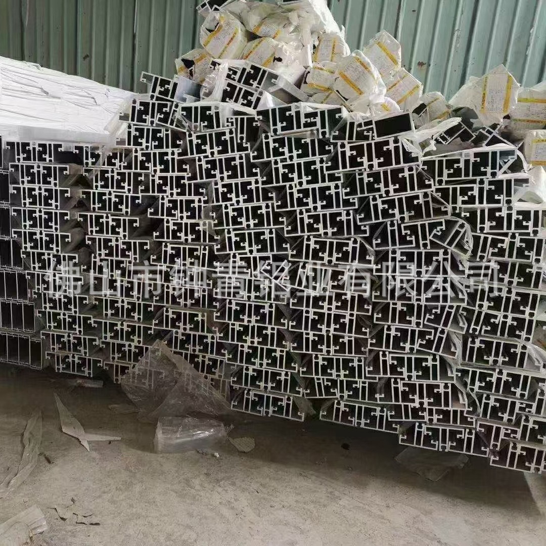 现货供应氟碳喷涂玻璃幕墙铝合金型材转角立柱龙骨横梁封盖铝材