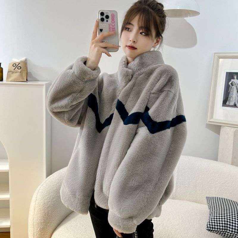 皮草外套女羊羔毛皮毛一体加绒加厚兔毛短款毛呢大衣显瘦2025冬季