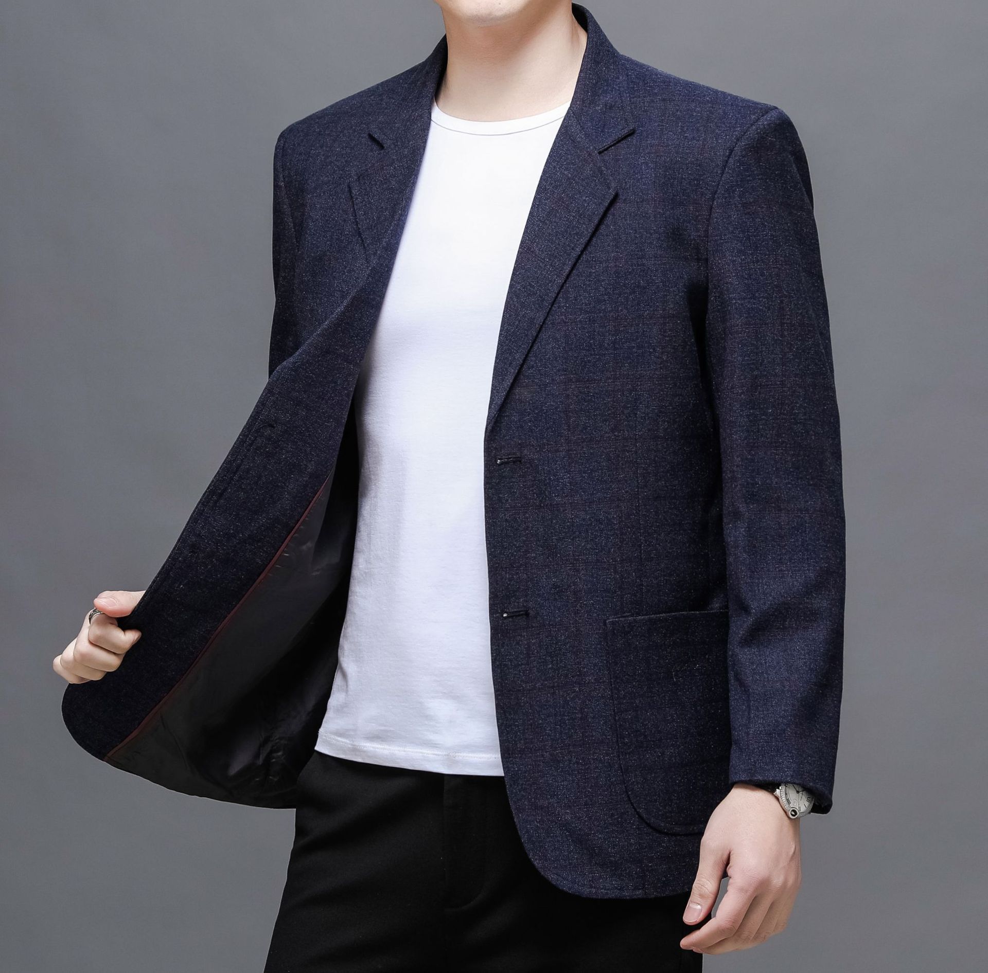 格子西装男休闲