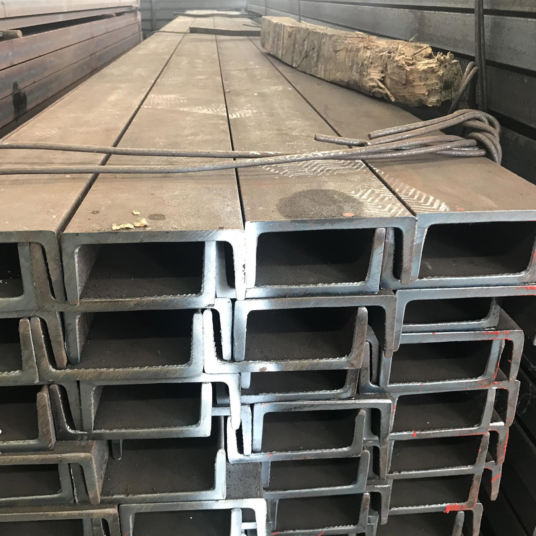 佛山现货u型槽钢条柱铁 建筑钢结构用低合金热轧黑料槽钢10号5号
