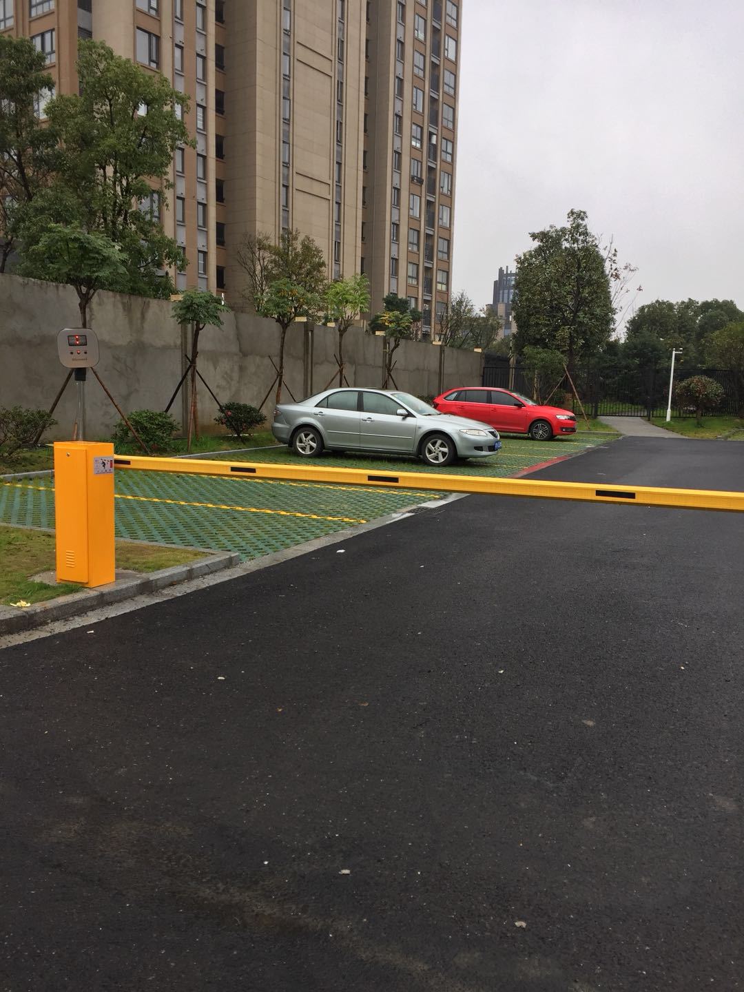 宁波道闸安装 栏栅道闸门禁 自动拦车杆 车辆道闸门禁系统