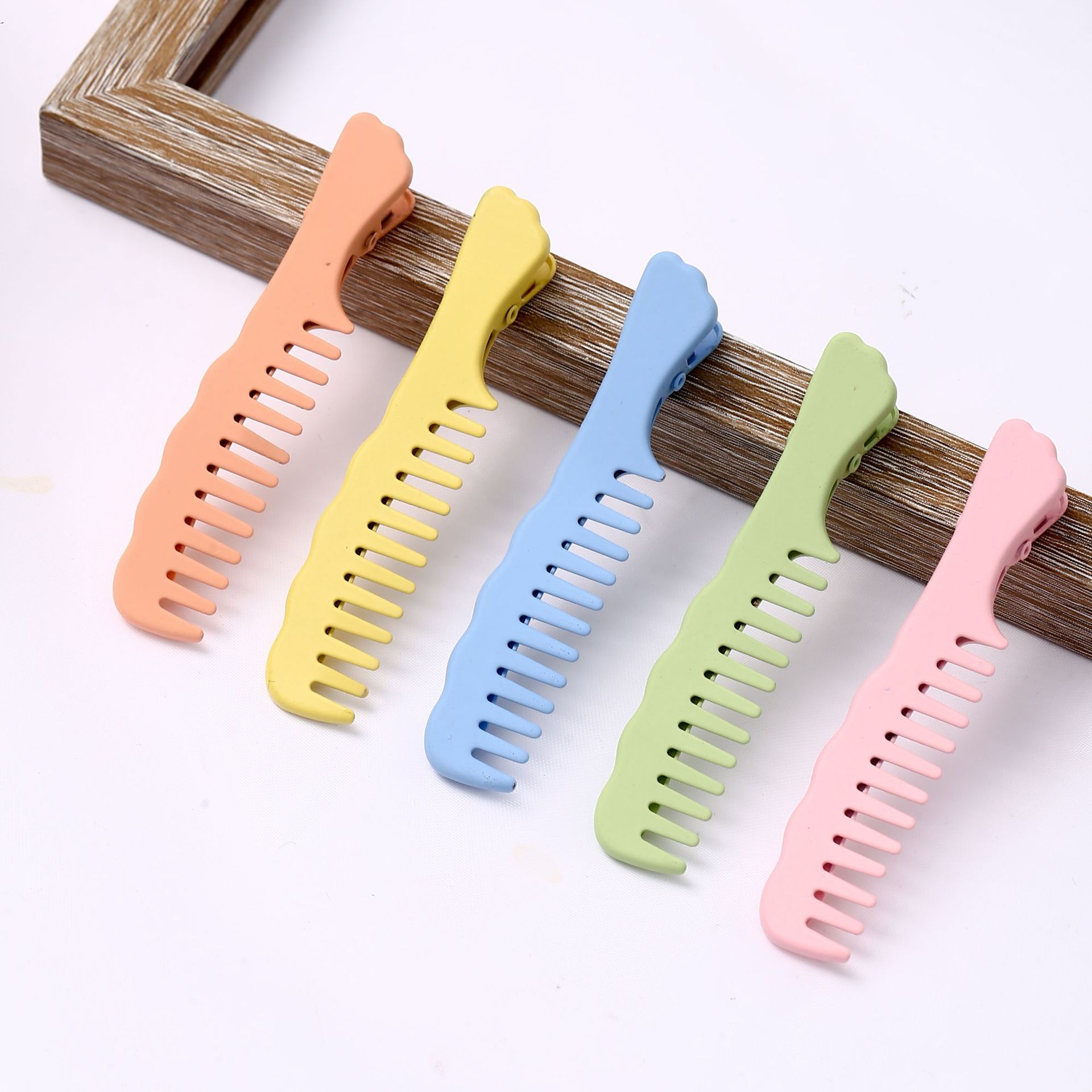 亚马逊源货饰品韩版新款合金创意小梳子发夹盘发鸭嘴夹刘海边夹女