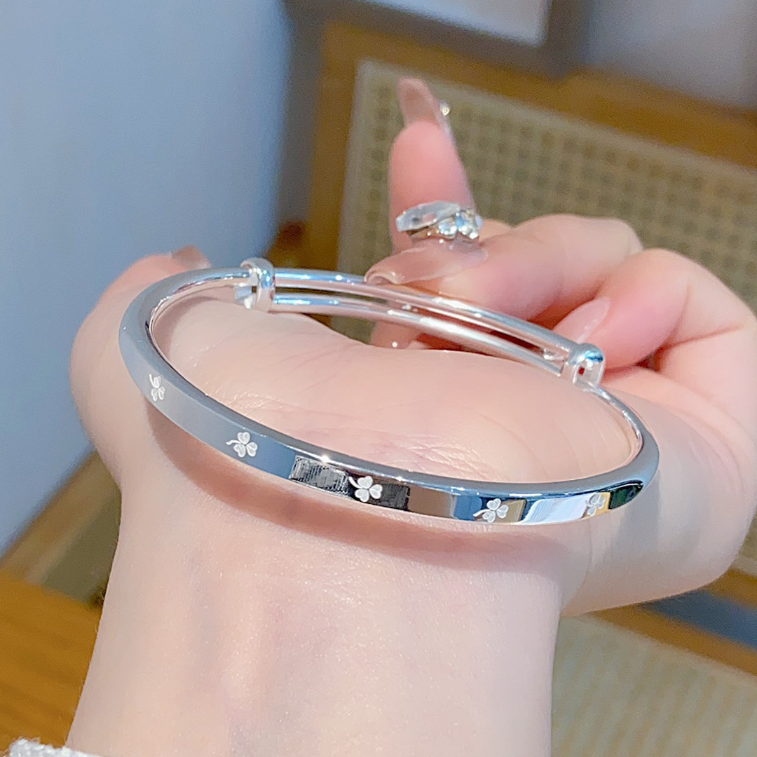 卡菲尔 银手镯9999纯银手镯女正品 三叶草四方光面实心 520女友礼