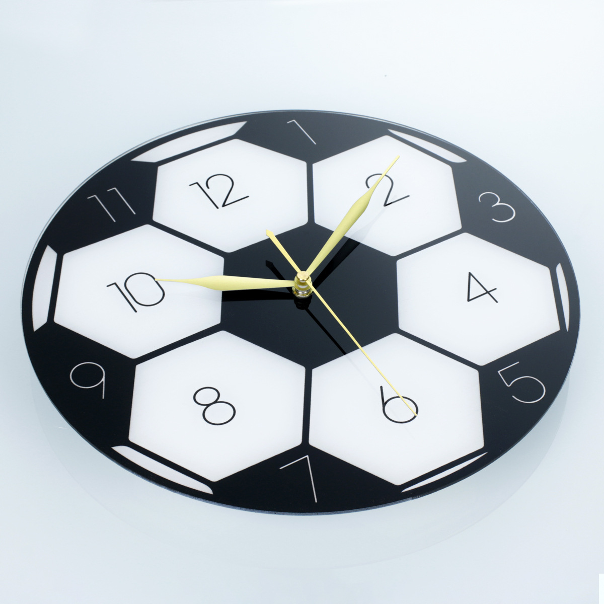 Football Creative Acrylic Wall Clock for Party Restaurant Ktv Family Living Room Bedroom Office Decorations Mute
