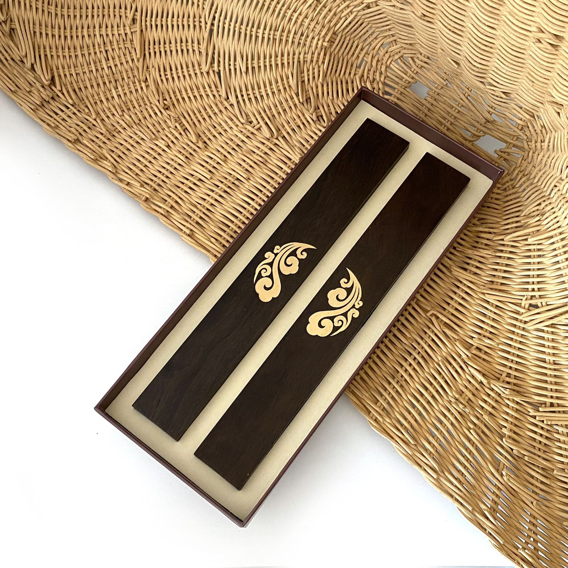 红木雕刻工艺品摆件镇纸黑梓木嵌铜祥云创意镇尺压纸厂家批发直销