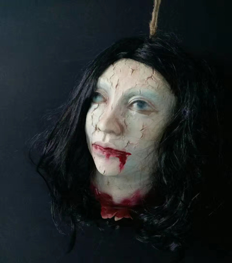 鬼屋密室逃脱万圣节断头吊头酒吧仿真人女头颅骷髅鬼头装饰道具