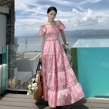 2024夏季温柔风仙女高级感气质修身裙子茶歇法式粉色飞飞袖连衣裙