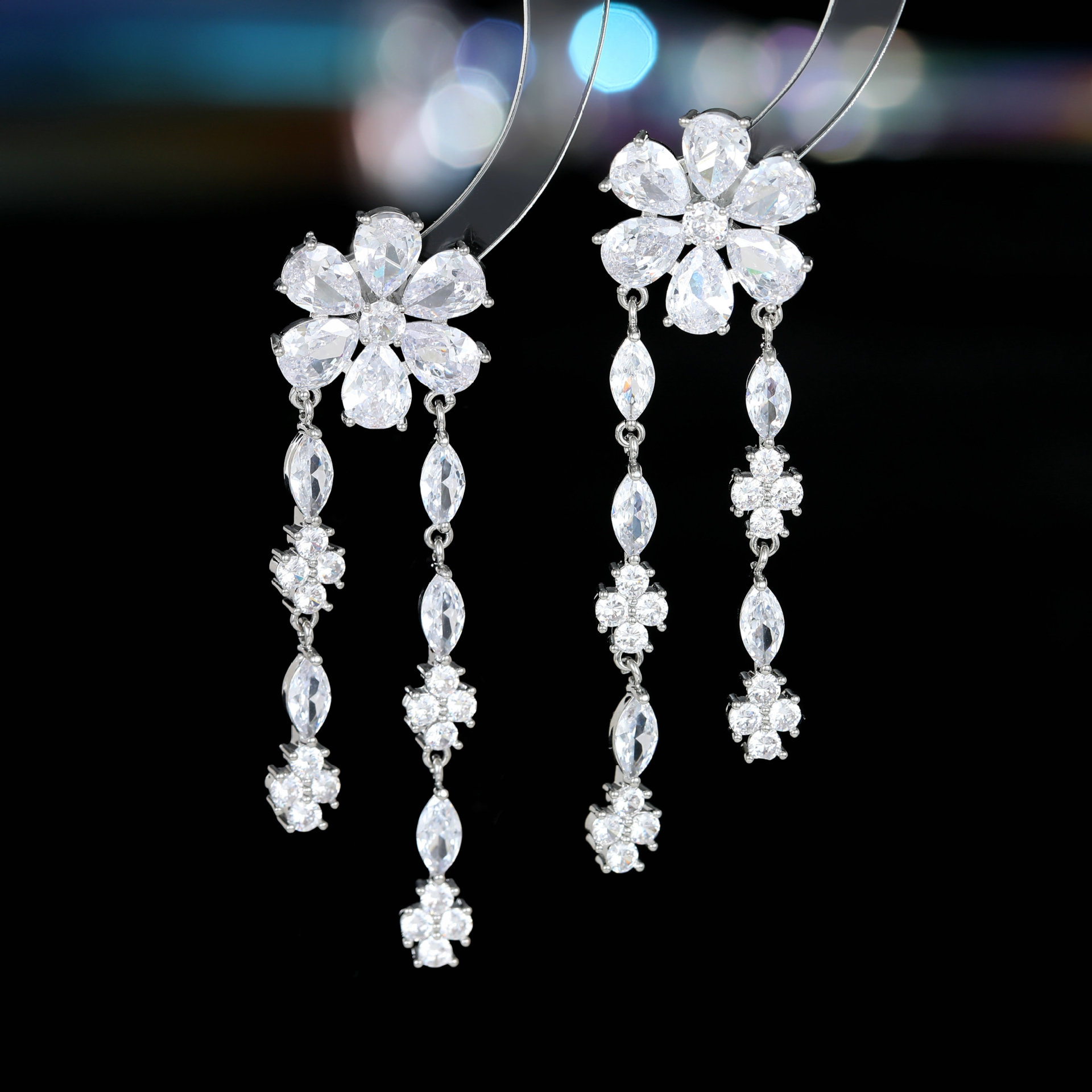 轻奢高级感耳饰批发宴会礼服新娘配饰潮璀璨锆石花朵长款流苏耳环