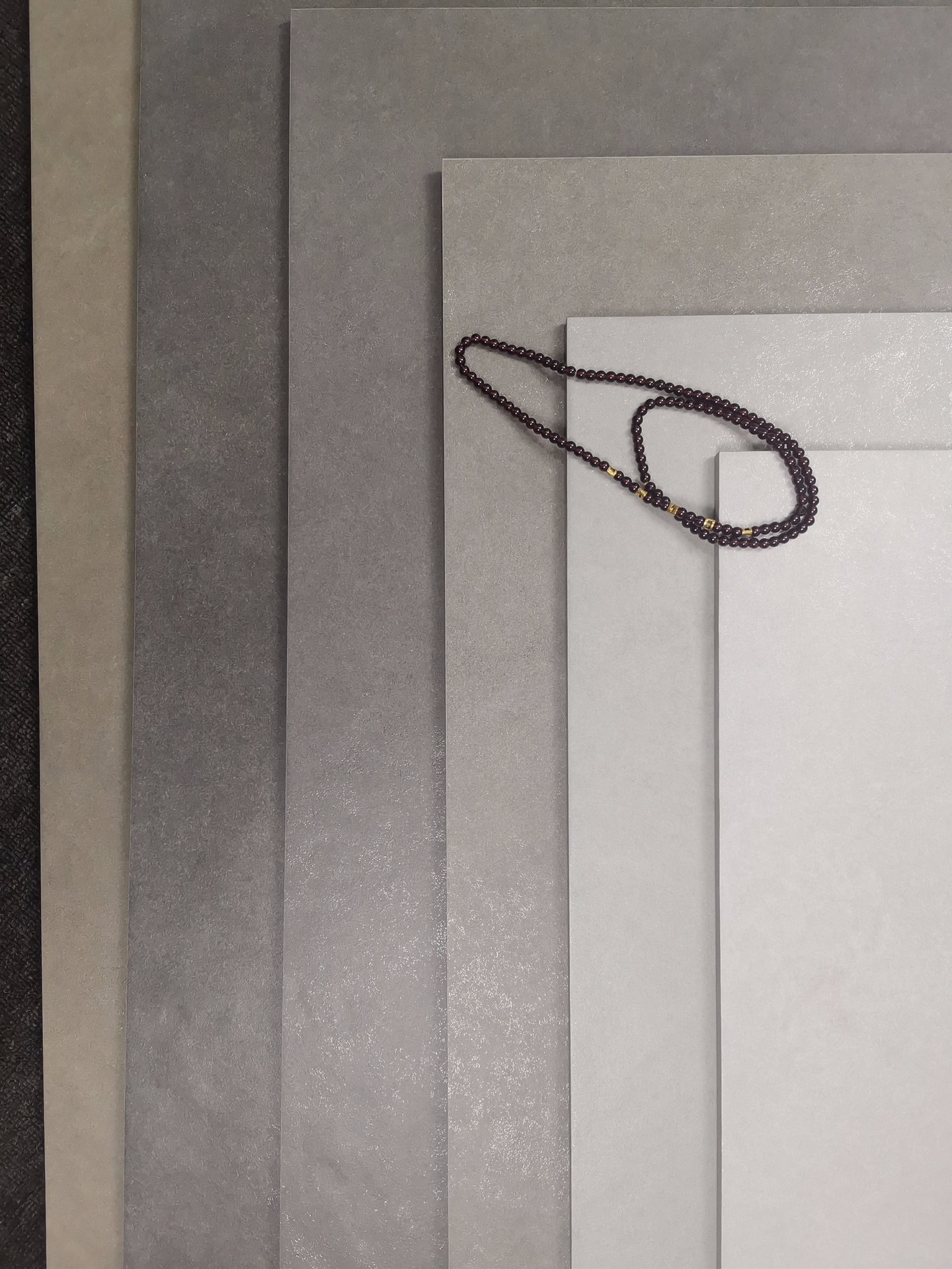 性价比很高侘寂风微水泥素色瓷砖卫生间墙地砖400x800哑光防滑砖