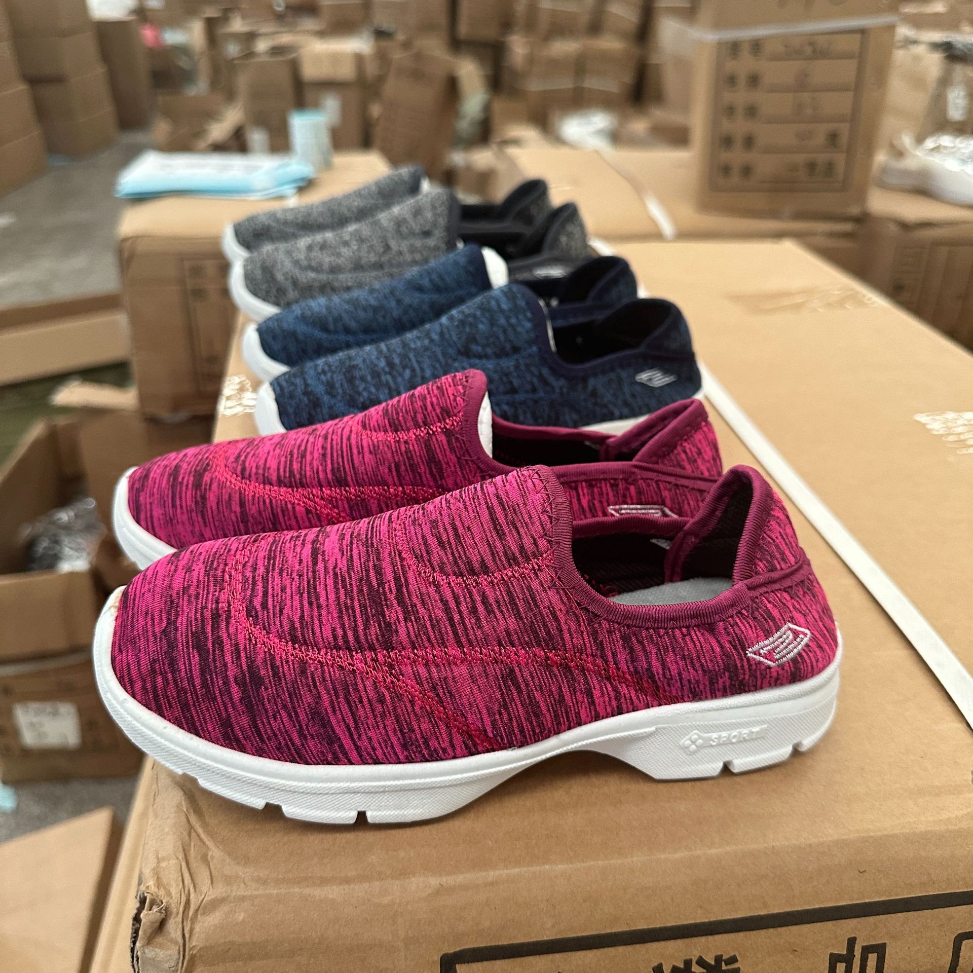 Foreign Trade Women's Shoes New Old Beijing Cloth Shoes Soft Bottom Walking Leisure Shoes for the Elderly Cross-Border Stylish Mom Shoes