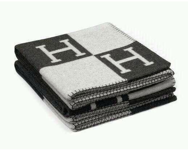 Letter H Shawl Wool Air Conditioning Travel Cover Blanket Office Blanket Manufacturer Cashmere Blanket Warm Thickened