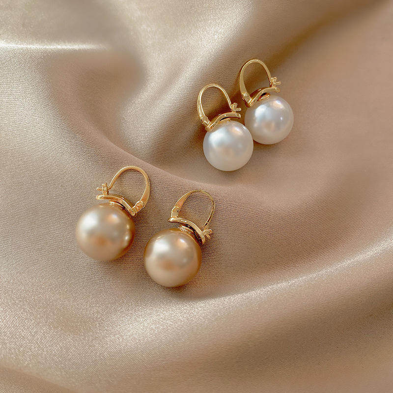 东大门时尚简约珍珠耳环女网红个性潮流耳扣冷淡风气质设计耳饰品