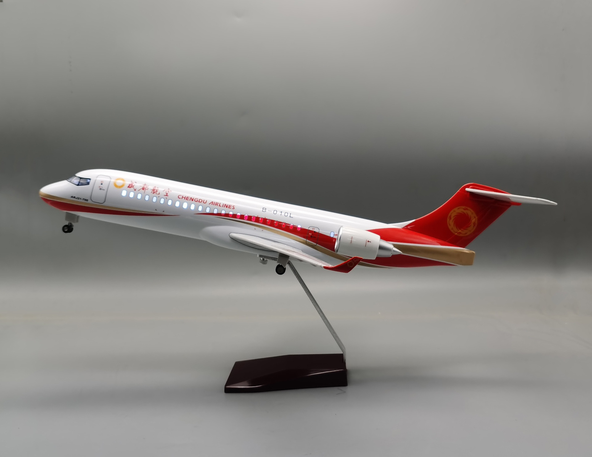 仿真arj21-700南航国产客机拼装模型成品47cm飞机航模带轮子可转