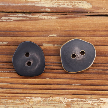 不规则两眼黑色烧边牛角扣子男士夹克衬衫外套黑色系设计感纽扣辅