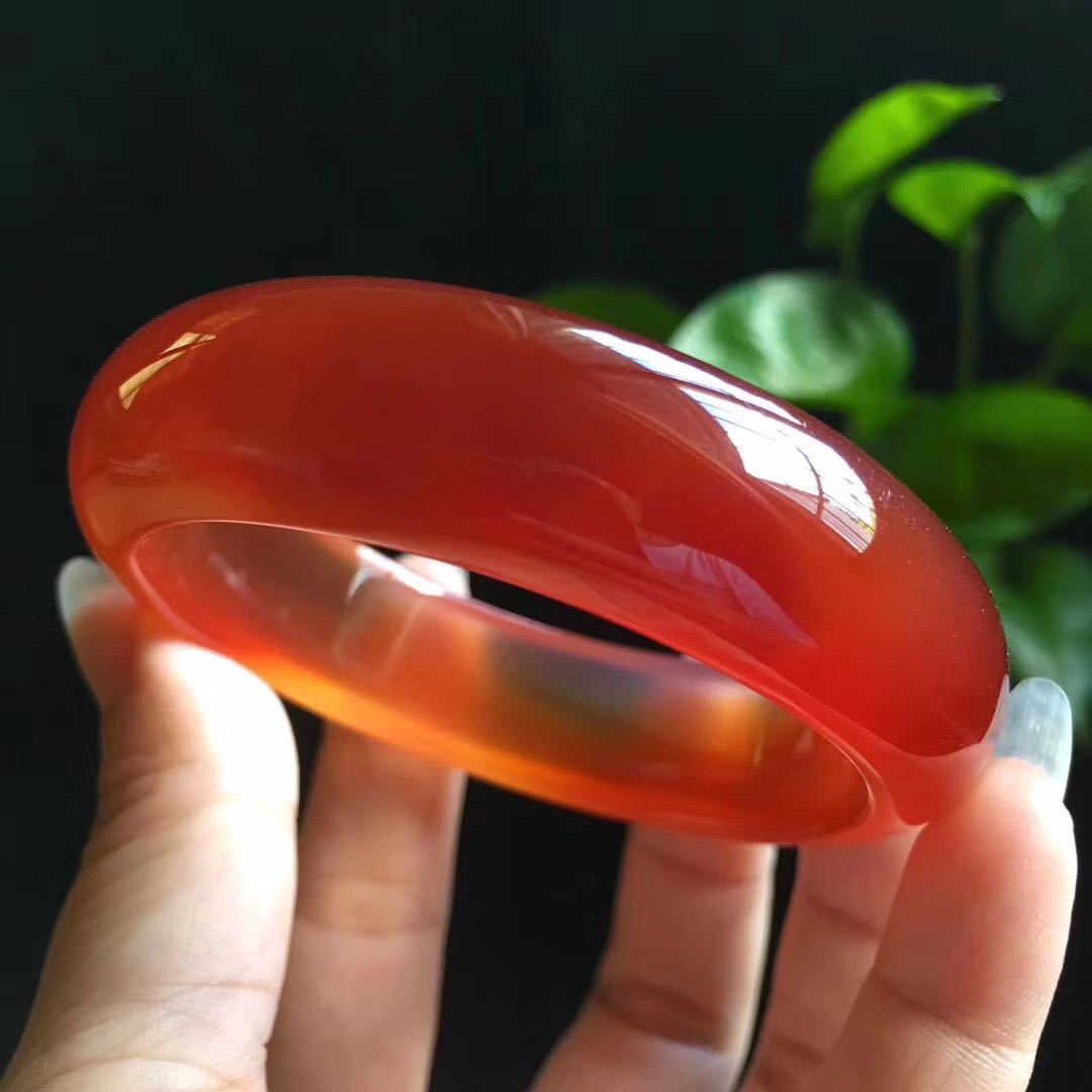 天然巴西红玛瑙玉髓手镯女高冰原色