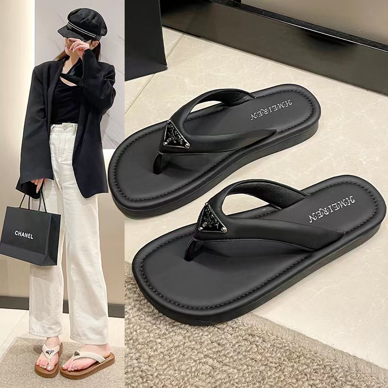 小众高级感拖鞋女夏外穿夹脚人字拖2024新款海边沙滩一字平底凉拖