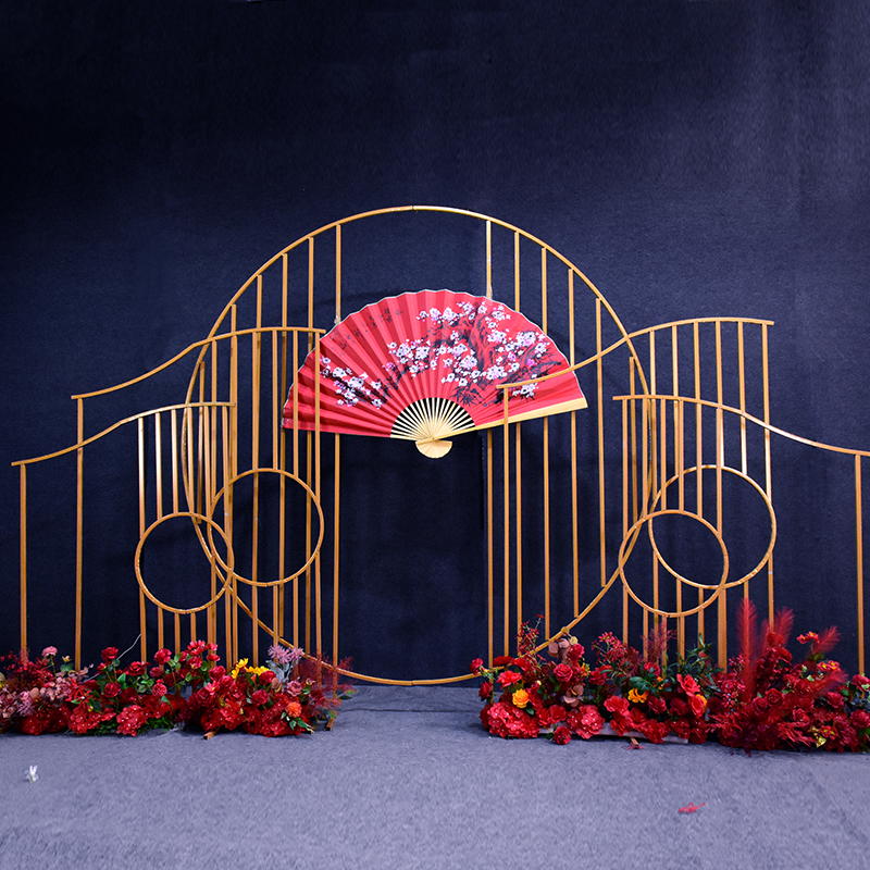 婚庆新中式铁艺拱门复古屏风中国风婚礼舞台背景装饰摆件灯笼路引