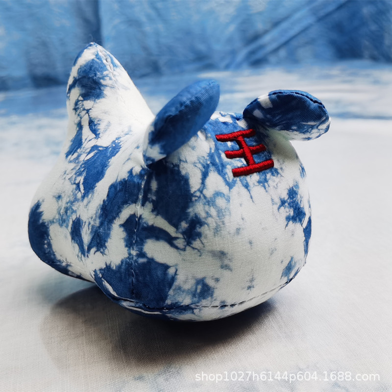 云兮蓝染 大理白族扎染纯棉布老虎摆件 板蓝根植物染老虎小挂件