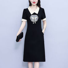 新中式绣花连衣裙2024夏季新款修身遮肚子洋气显瘦减龄中长款裙子