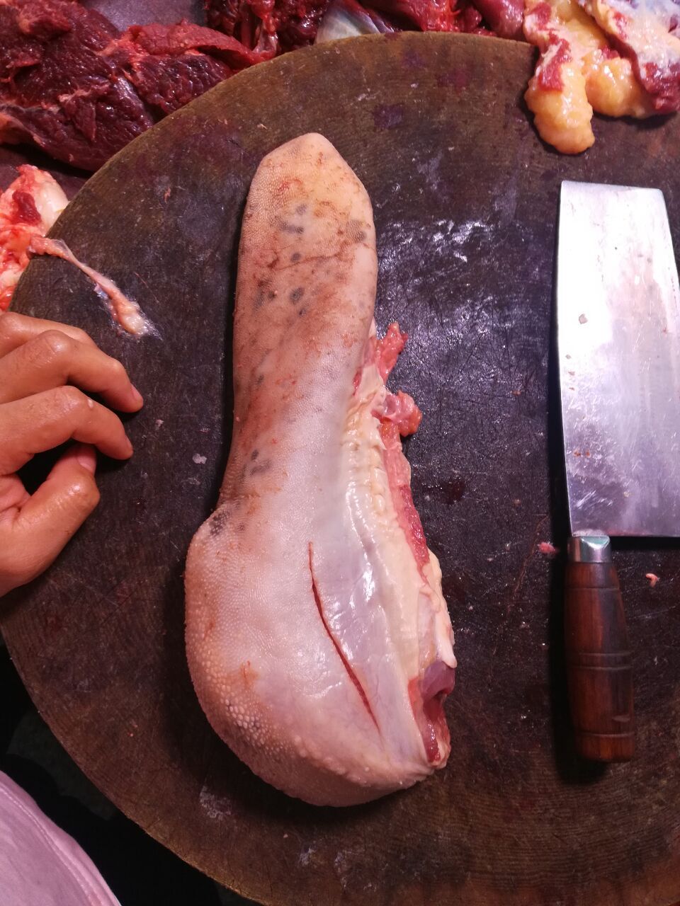 新鲜黄牛牛舌 牛舌片生牛肉牛舌条烧烤牛舌 火锅食材2斤装包邮