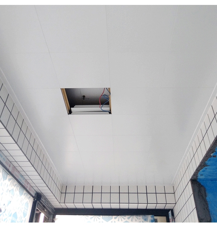 集成吊顶铝扣板300x600纯白色30*30银灰色厨房卫生间铝天花板工程