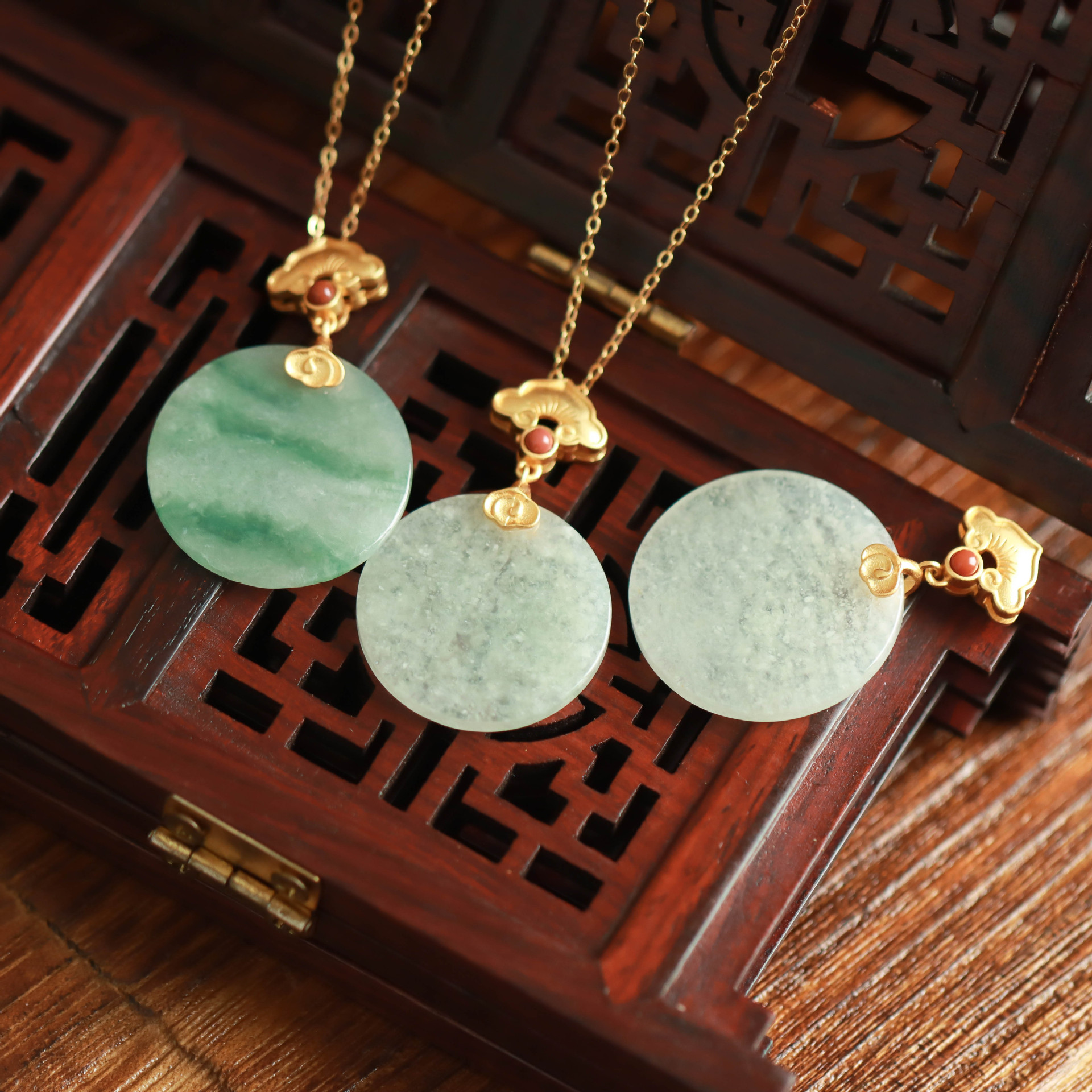 蔓时光天然a货缅甸翡翠吊坠925纯银镀金项链无事牌圆牌复古中国风