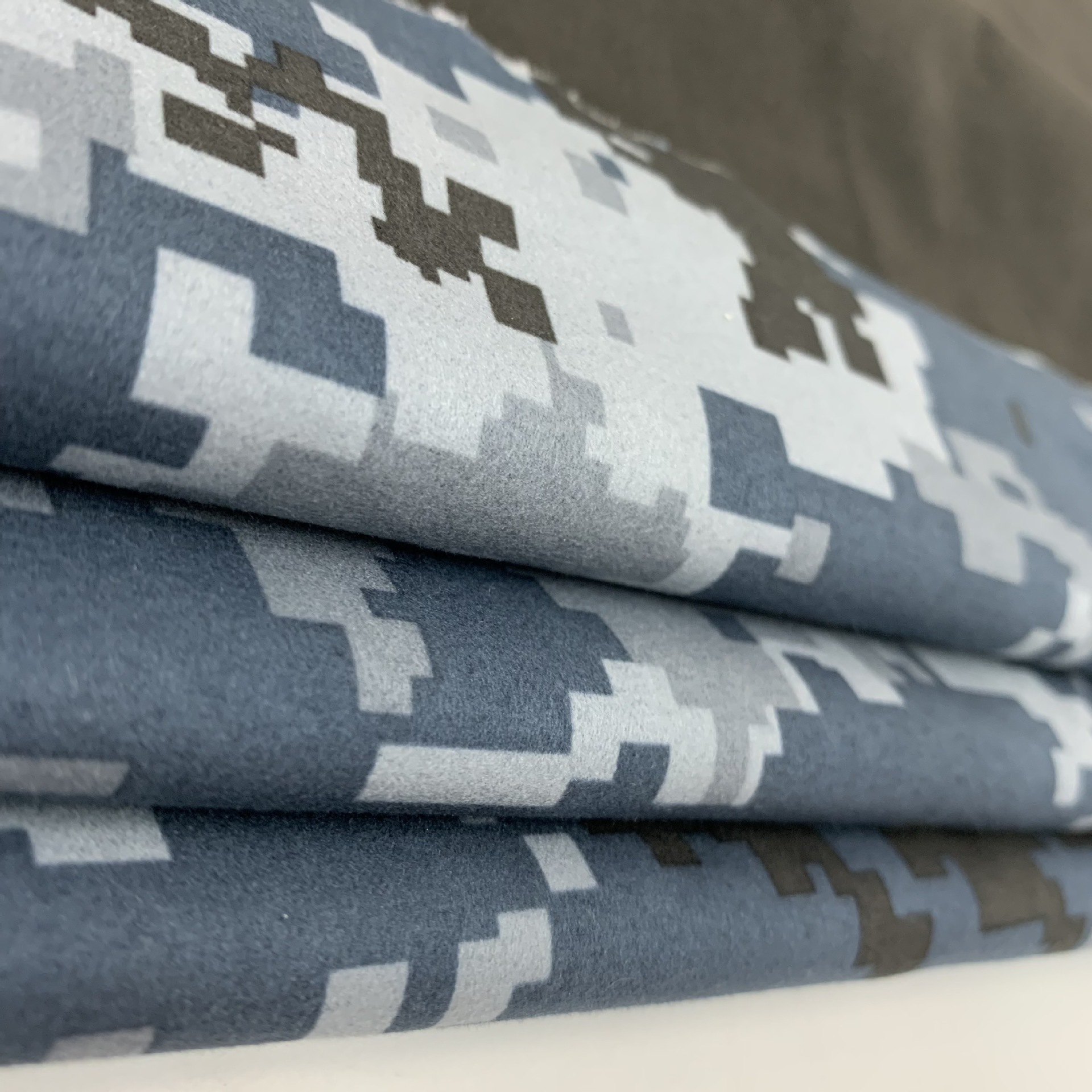 6成交0米涤锦材质耐磨吸湿梭织双面绒单面单面异面锦